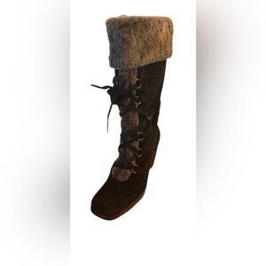 Stuart Weitzman Elegant Black Lace-Up wedge Boots with real Fur Detail  10